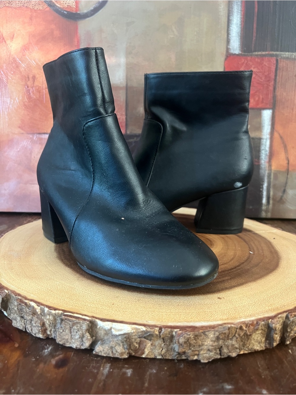 Rouge Helium Black Leather Ankle Booties
